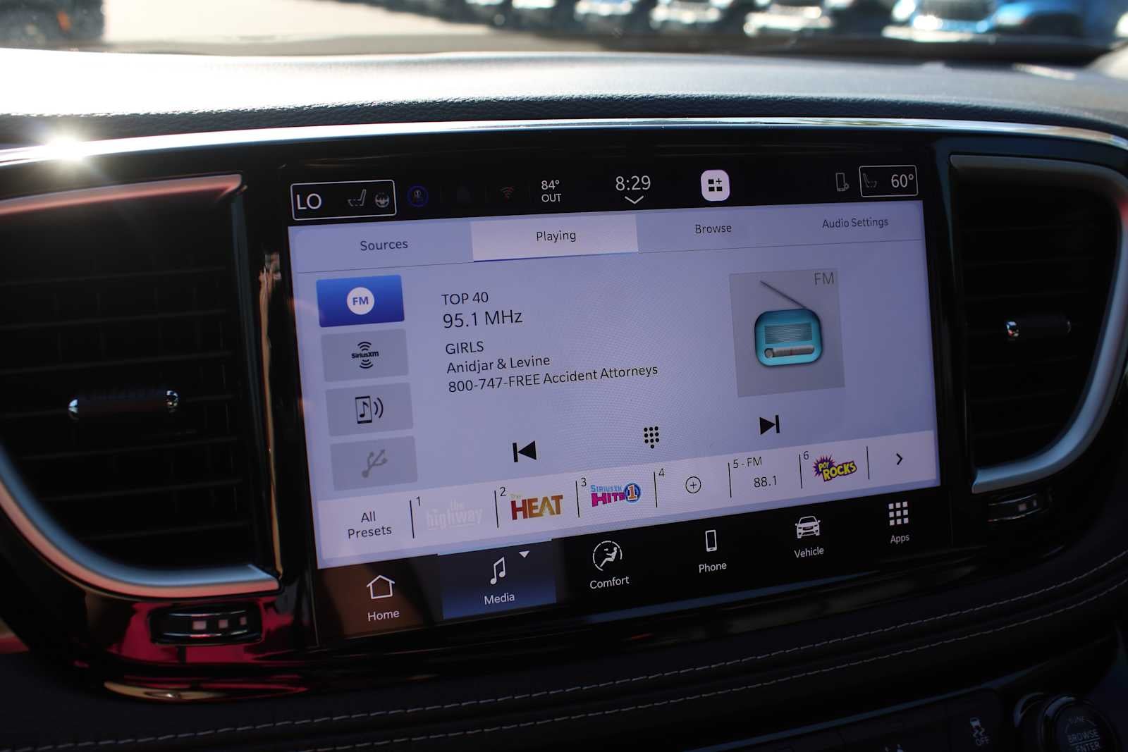 2026 Chrysler Pacifica Select