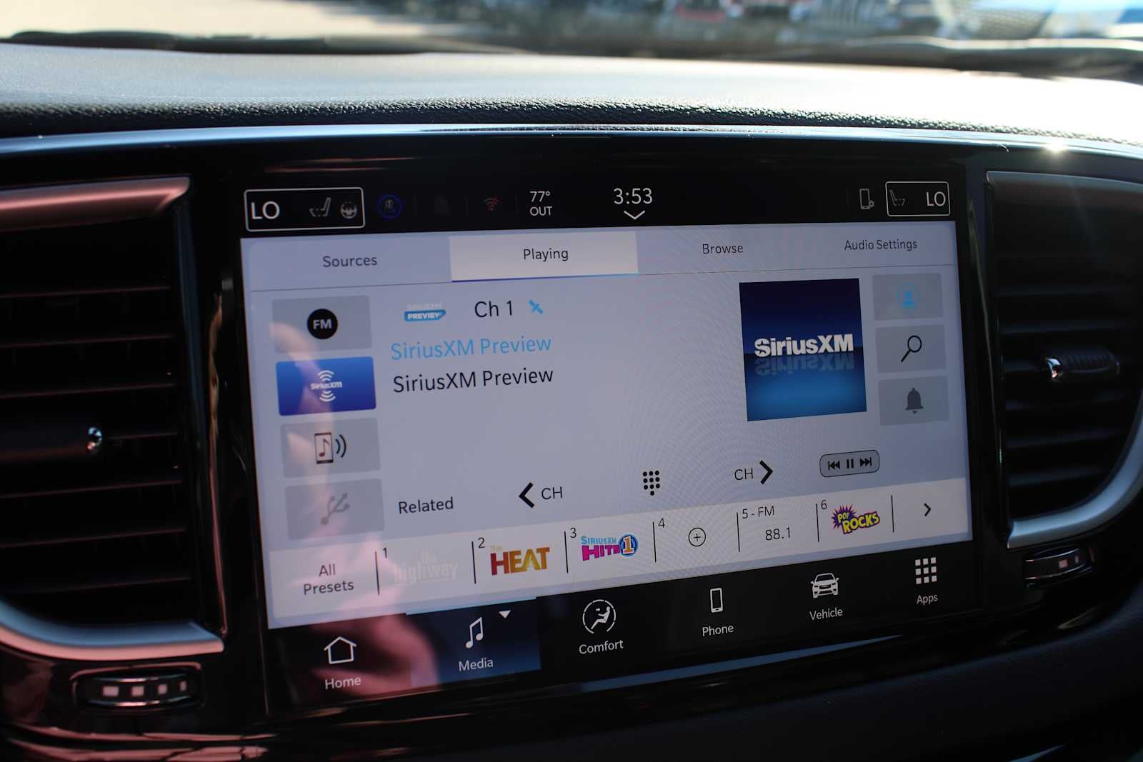 2026 Chrysler Voyager VOYAGER LX