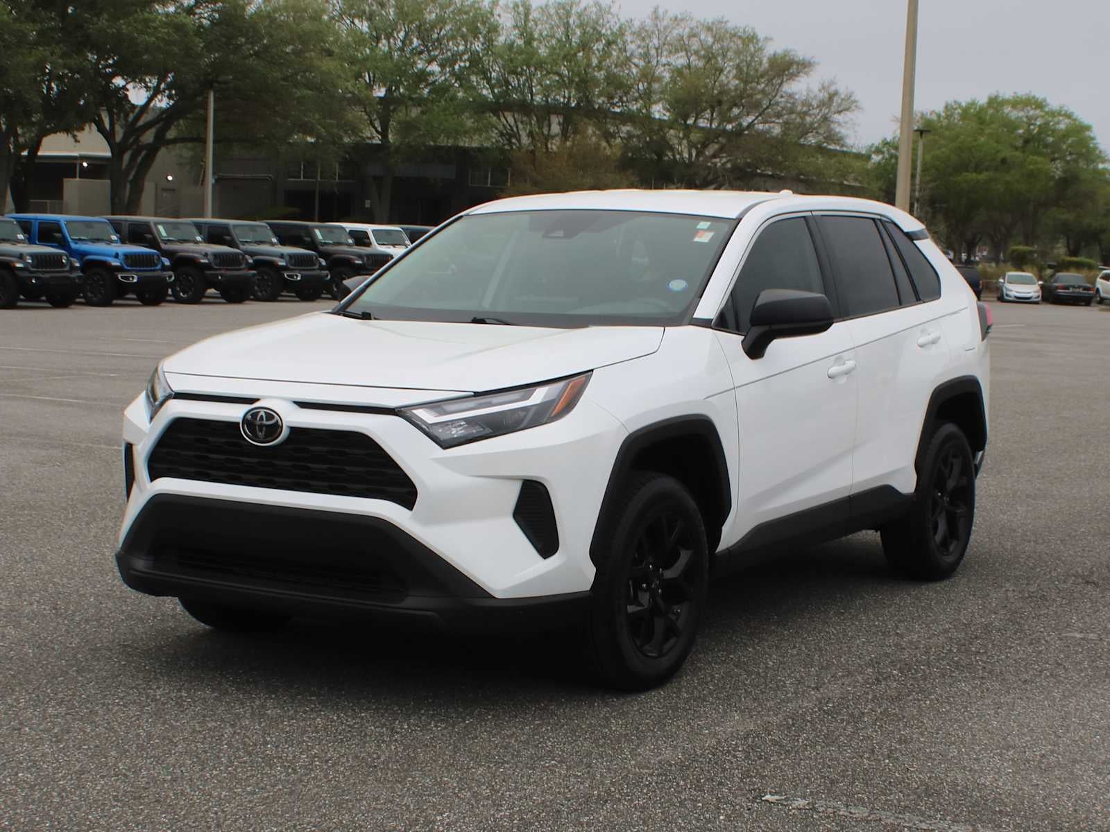 2023 Toyota RAV4 LE