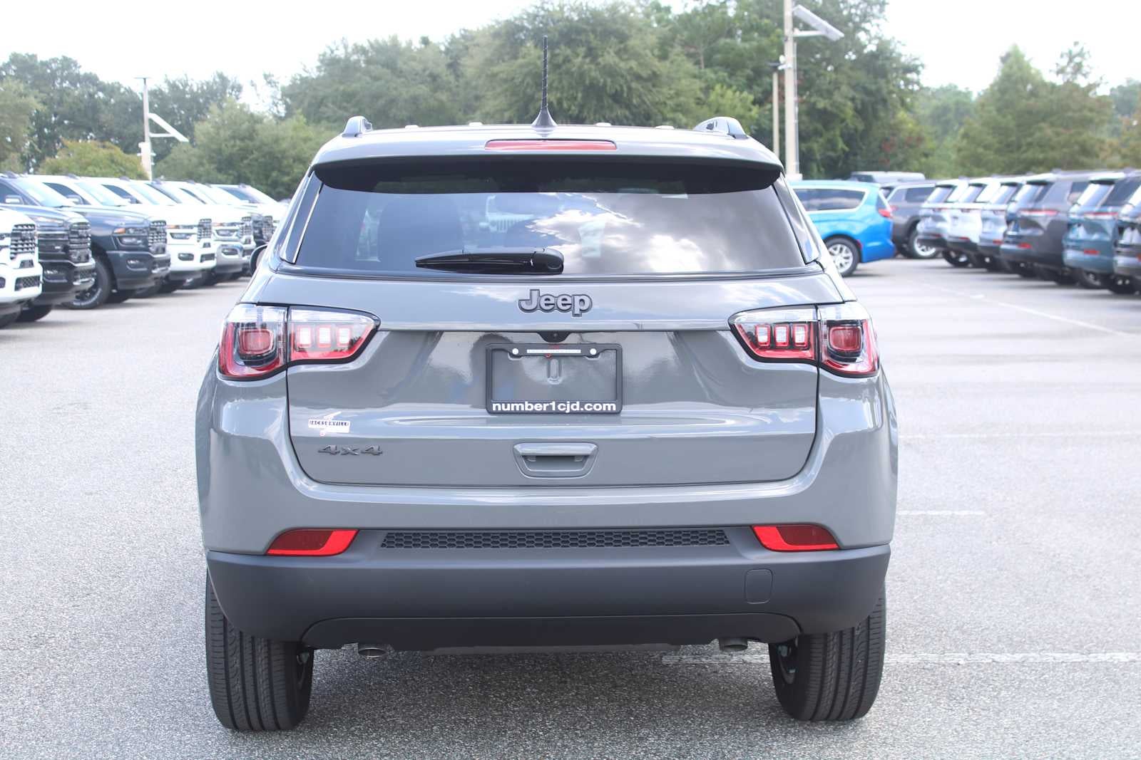 2026 Jeep Compass Latitude Altitude
