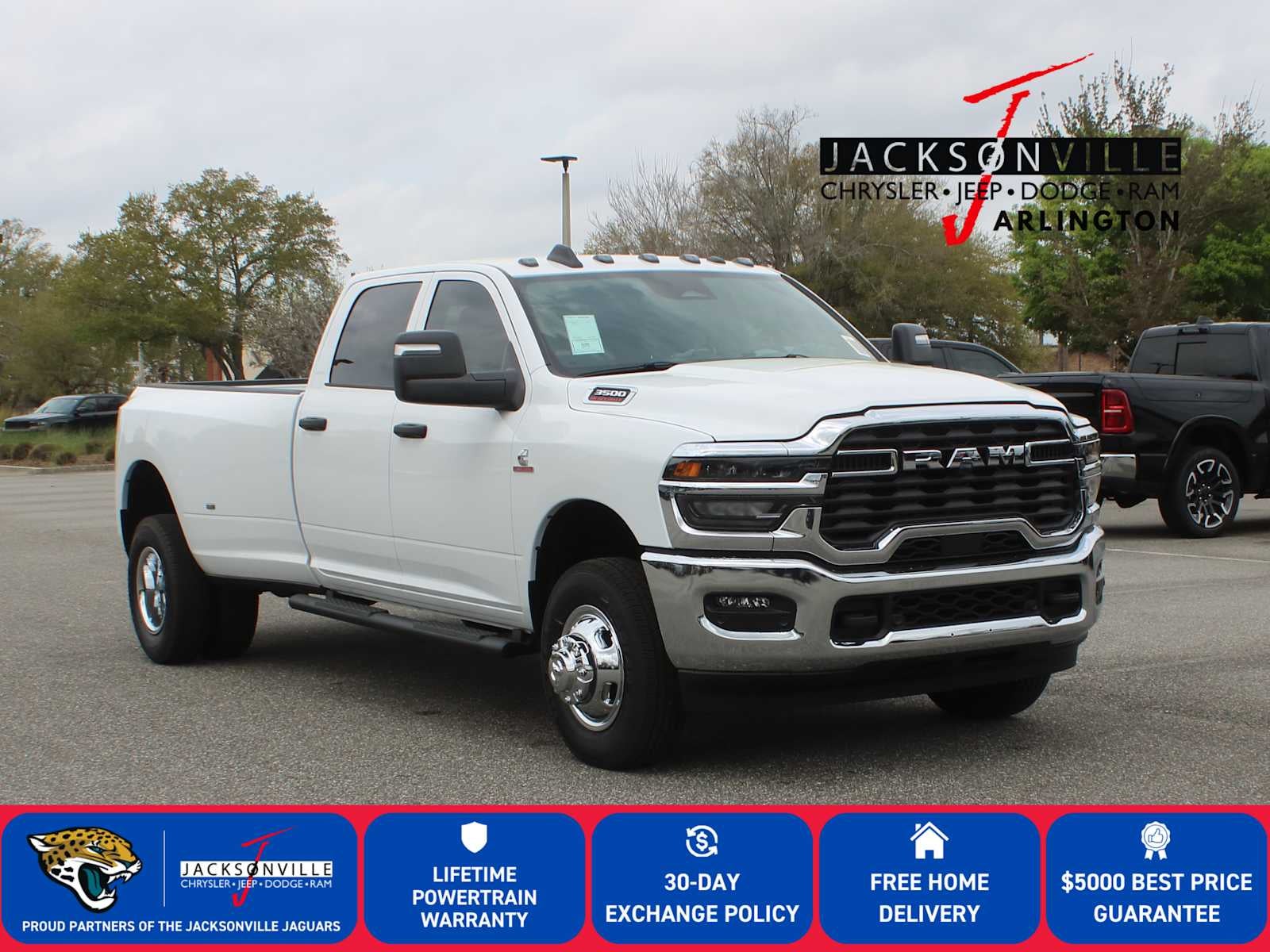 2026 RAM Ram 3500 RAM 3500 TRADESMAN CREW CAB 4X4 8' BOX