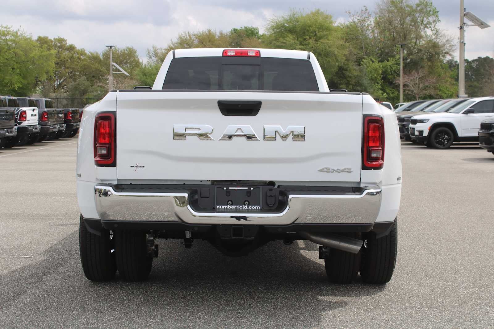 2026 RAM Ram 3500 RAM 3500 TRADESMAN CREW CAB 4X4 8' BOX