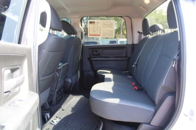 2022 RAM 1500 Classic Tradesman Crew Cab 4x4 5'7' Box