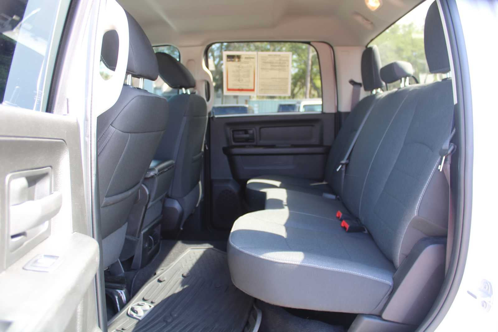 2022 RAM 1500 Classic Tradesman Crew Cab 4x4 5'7' Box