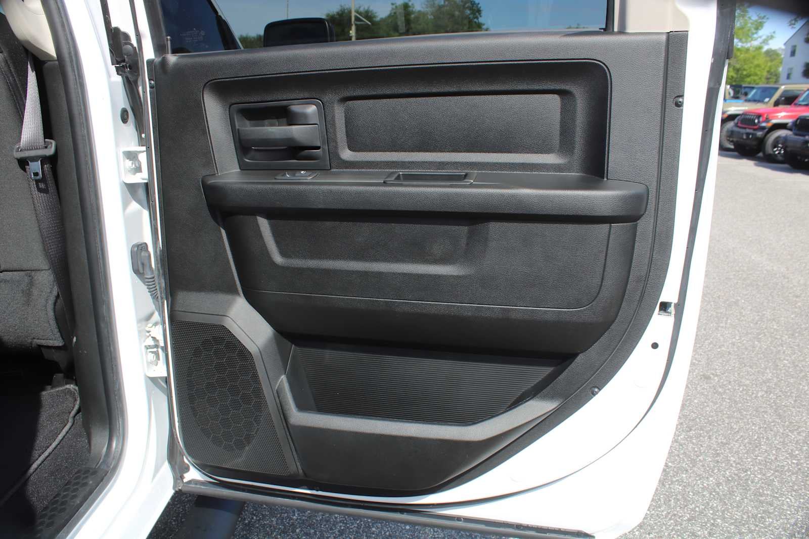 2022 RAM 1500 Classic Tradesman Crew Cab 4x4 5'7' Box