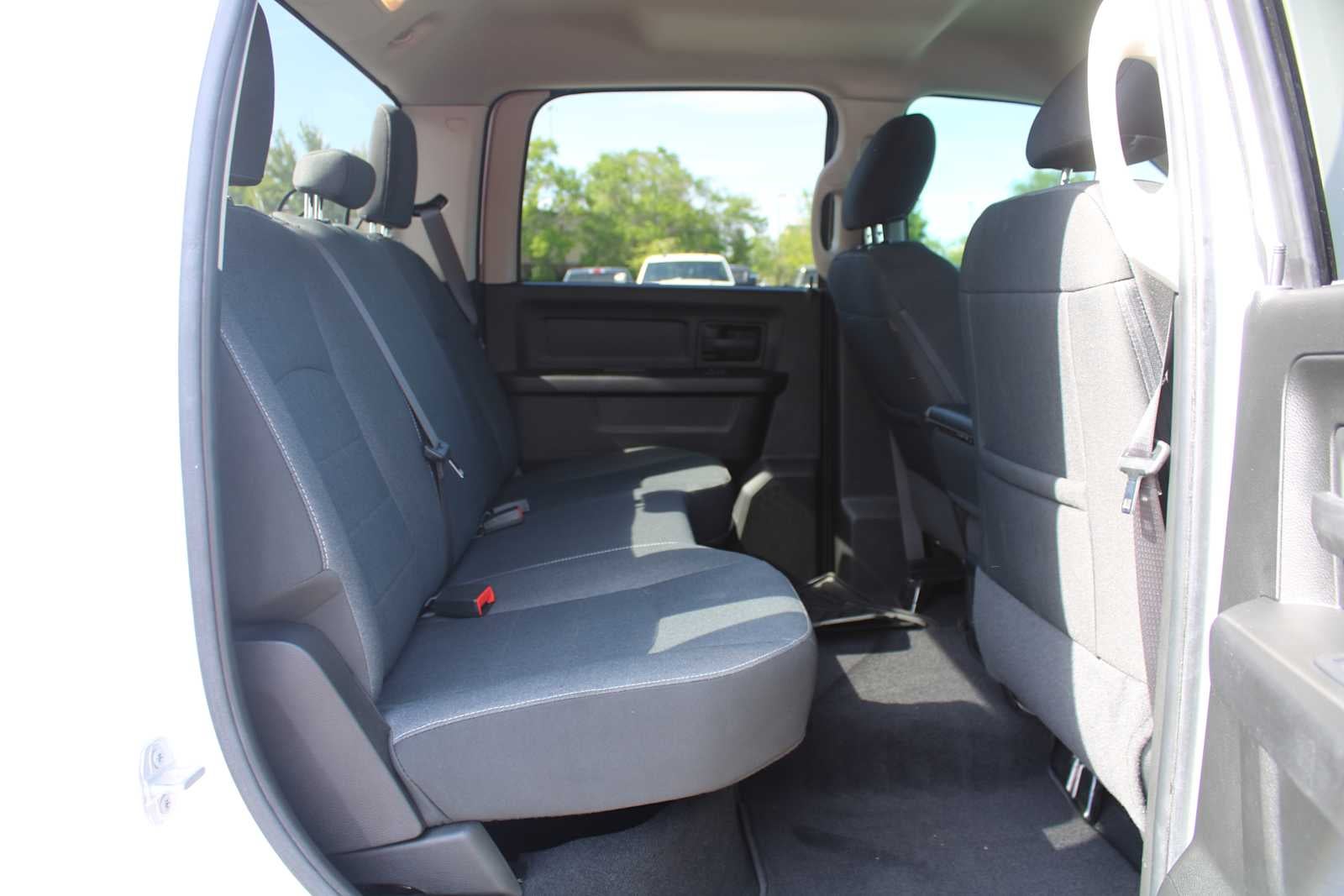 2022 RAM 1500 Classic Tradesman Crew Cab 4x4 5'7' Box