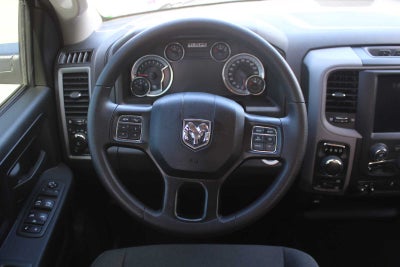 2022 RAM 1500 Classic Tradesman Crew Cab 4x4 5'7' Box