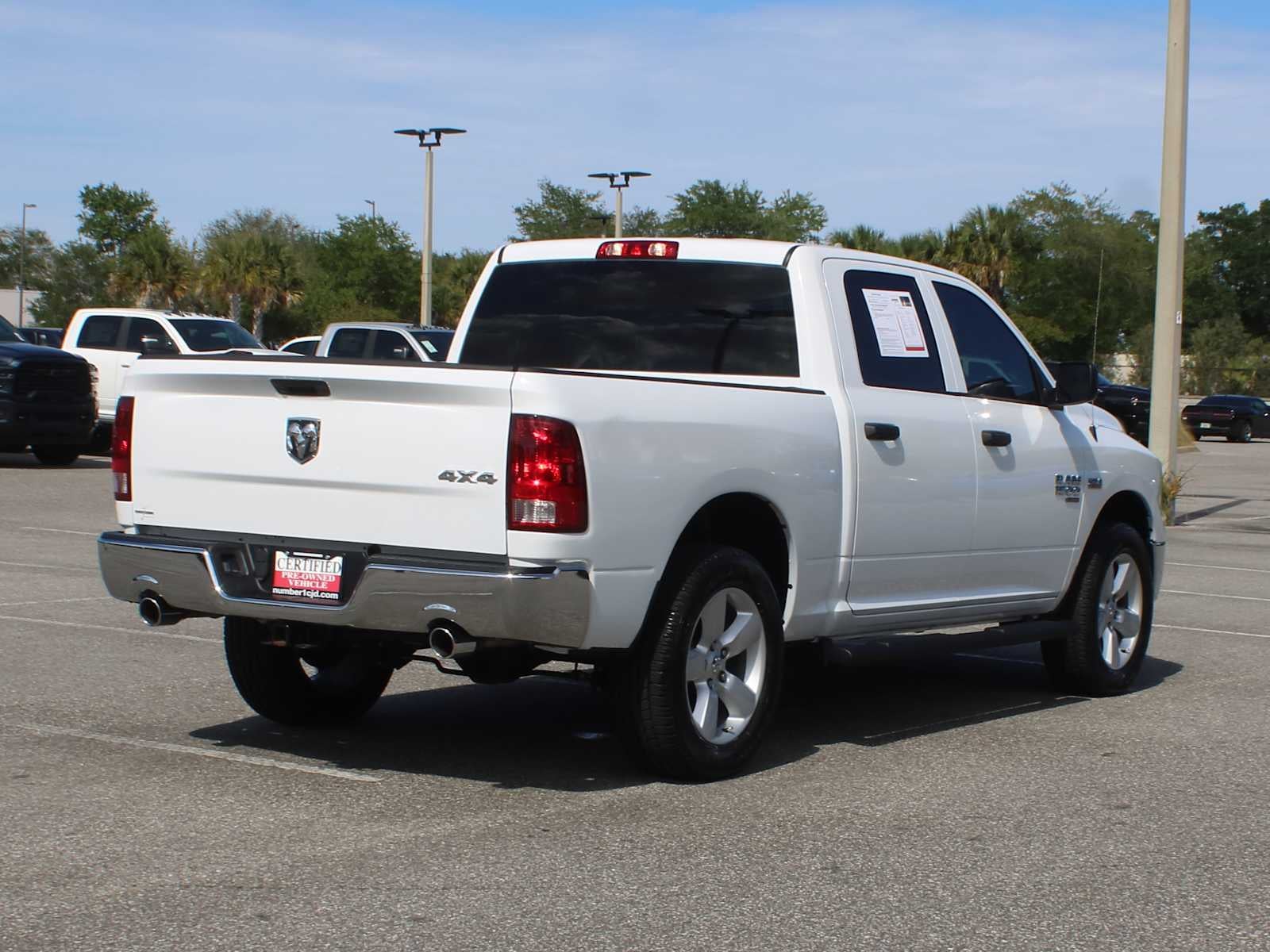 2022 RAM 1500 Classic Tradesman Crew Cab 4x4 5'7' Box