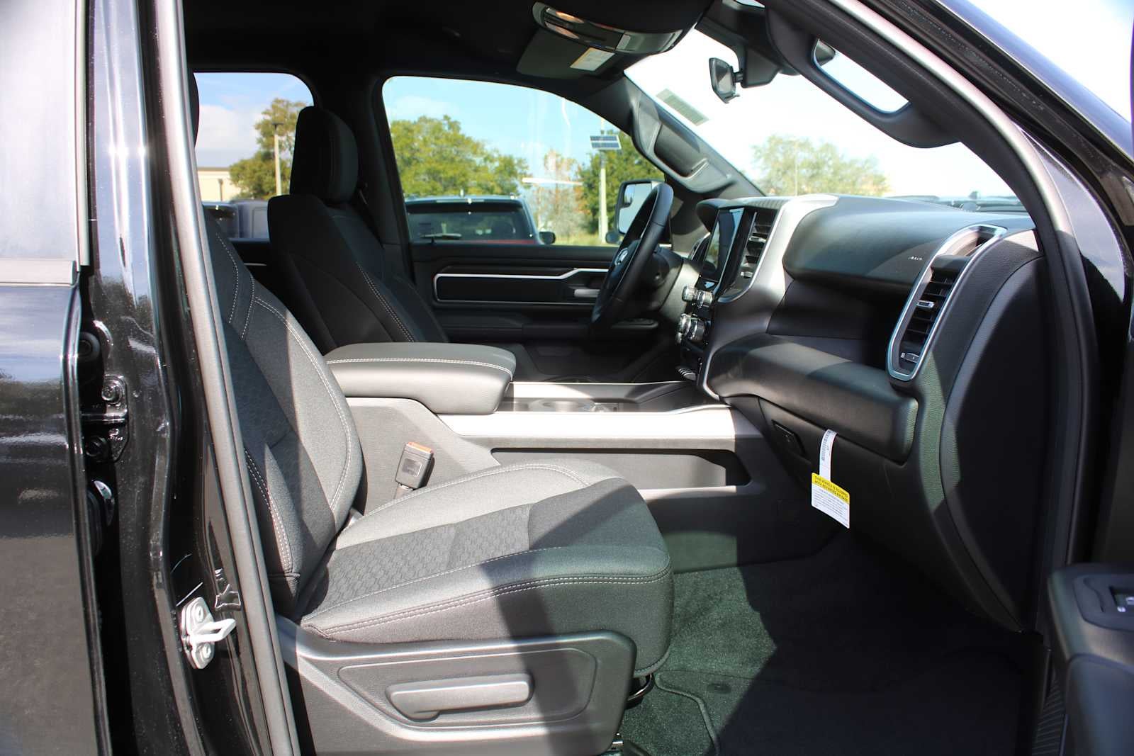 2026 RAM Ram 1500 RAM 1500 BIG HORN CREW CAB 4X2 5'7' BOX