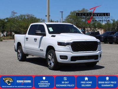 2026 RAM Ram 1500 RAM 1500 EXPRESS CREW CAB 4X4 5'7' BOX