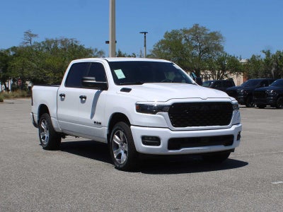 2026 RAM Ram 1500 RAM 1500 EXPRESS CREW CAB 4X4 5'7' BOX