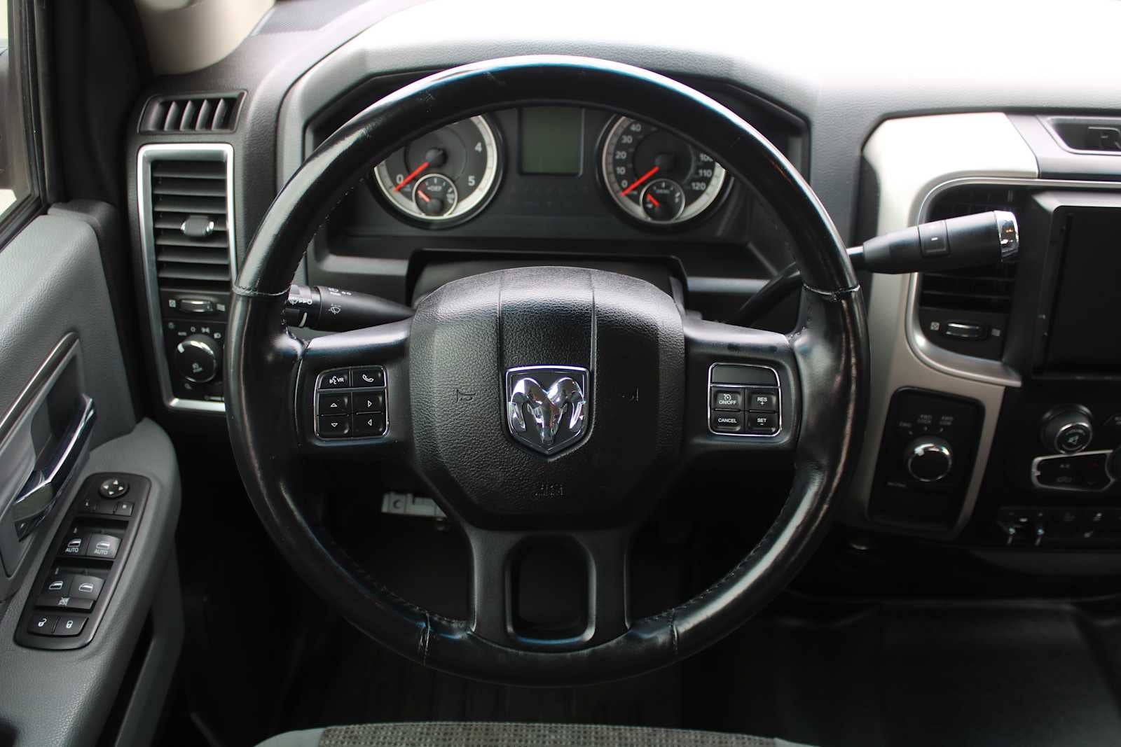 2017 RAM 2500 Big Horn Crew Cab 4x4 6'4' Box