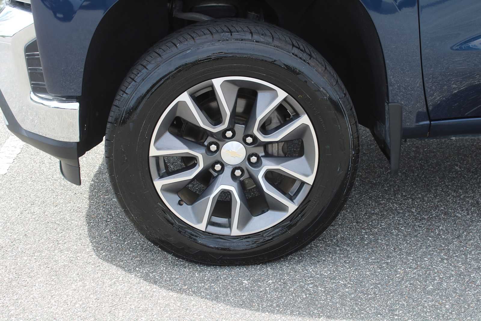 2022 Chevrolet Silverado 1500 LTD 4WD Crew Cab Short Bed LT with 2FL