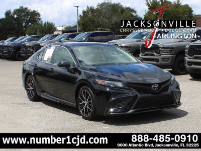 2024 Toyota Camry SE