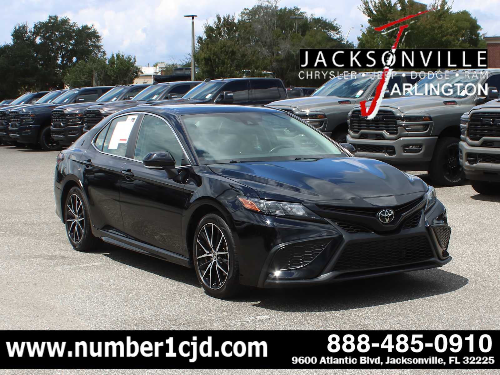 2024 Toyota Camry SE