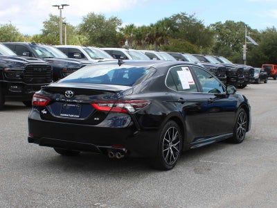 2024 Toyota Camry SE