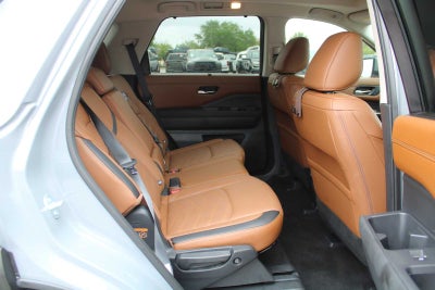 2025 Nissan Pathfinder Platinum FWD