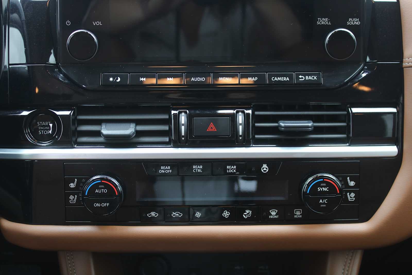 2025 Nissan Pathfinder Platinum FWD