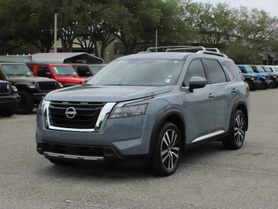 2025 Nissan Pathfinder Platinum FWD