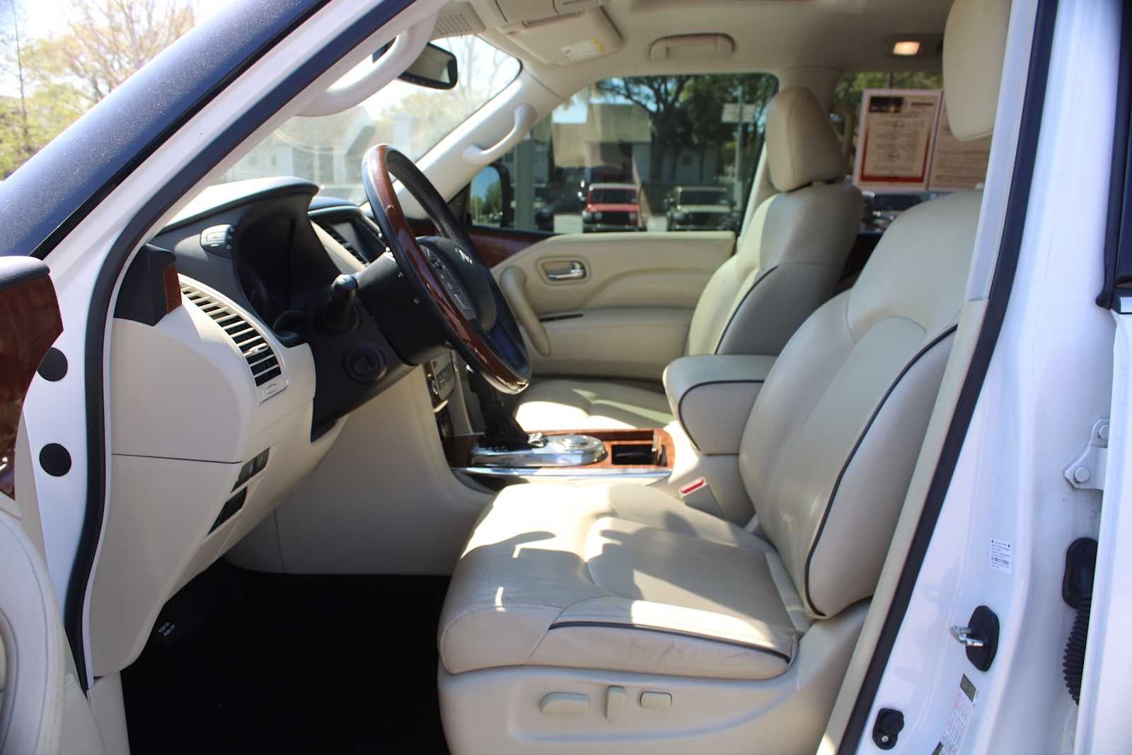 2019 INFINITI QX80 LUXE