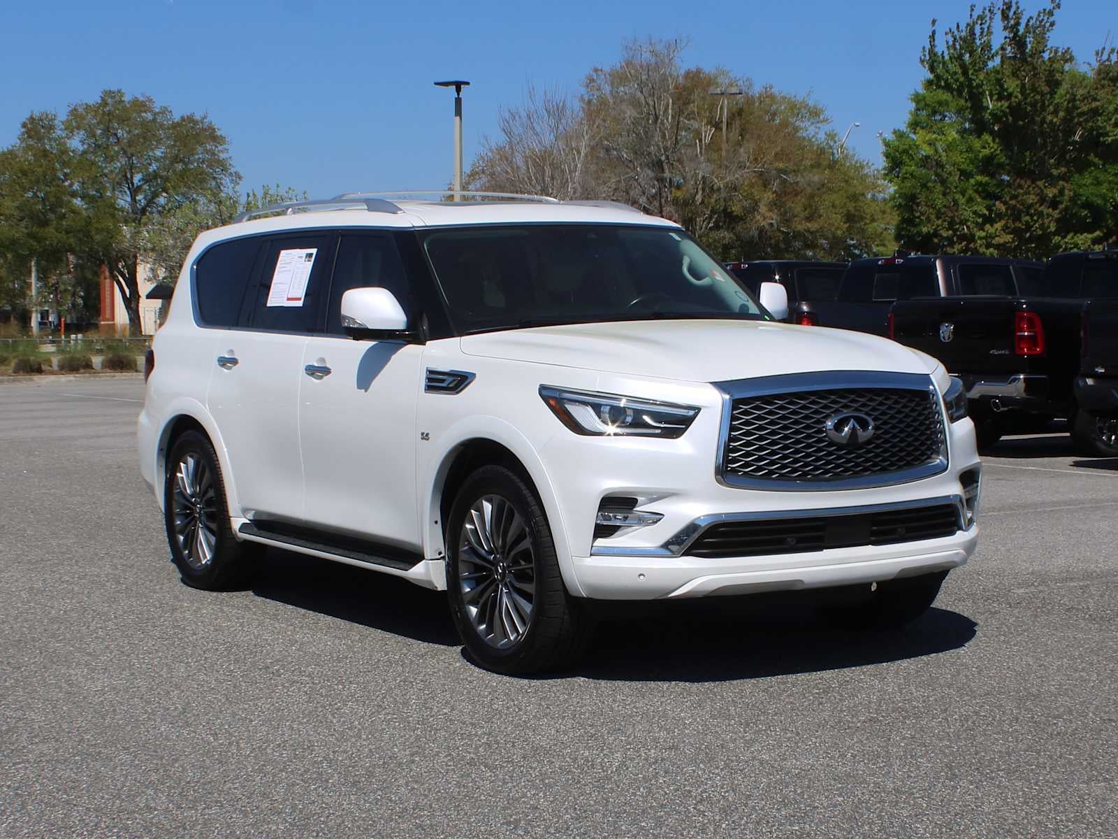 2019 INFINITI QX80 LUXE