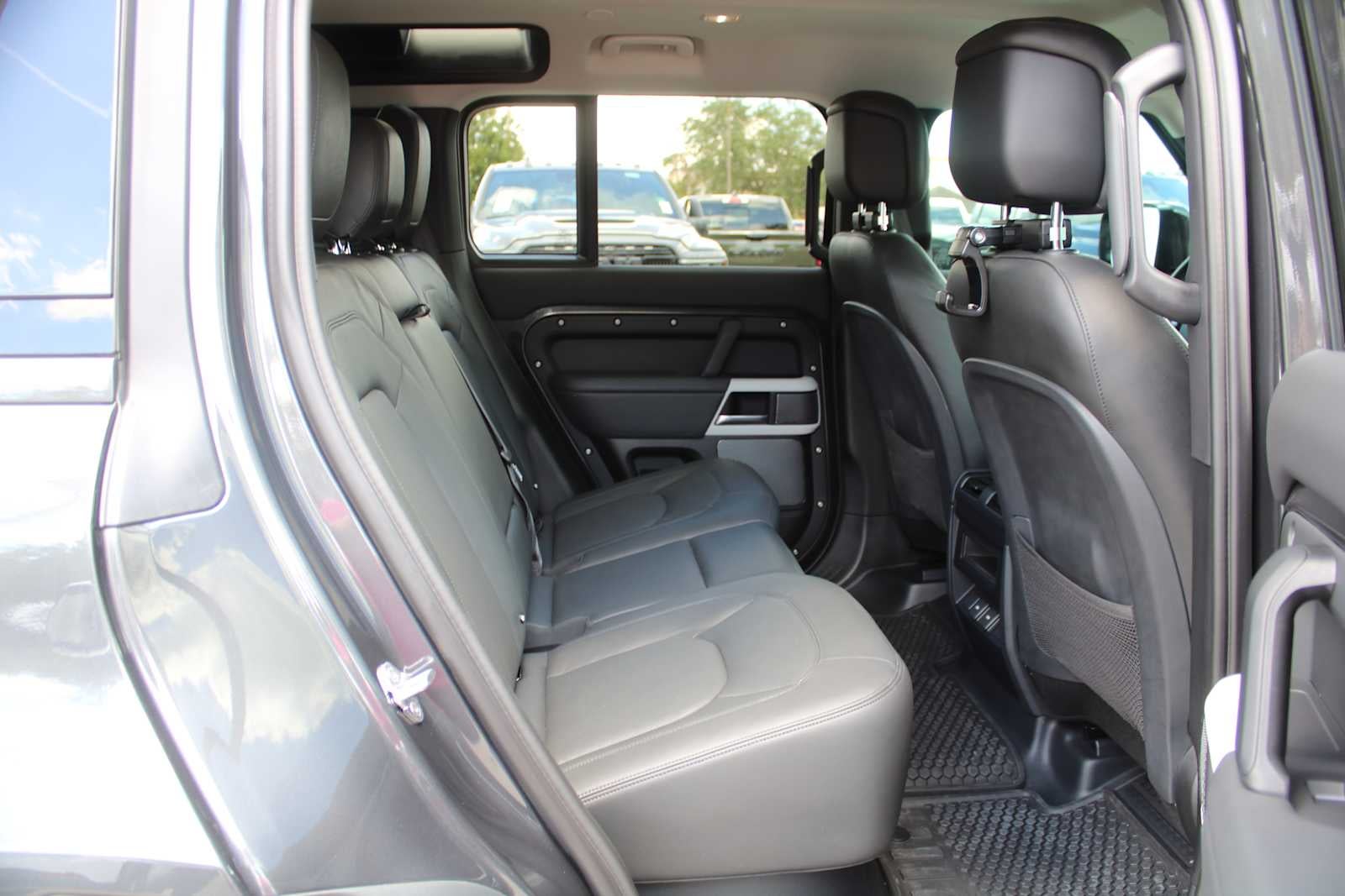 2023 Land Rover Defender S