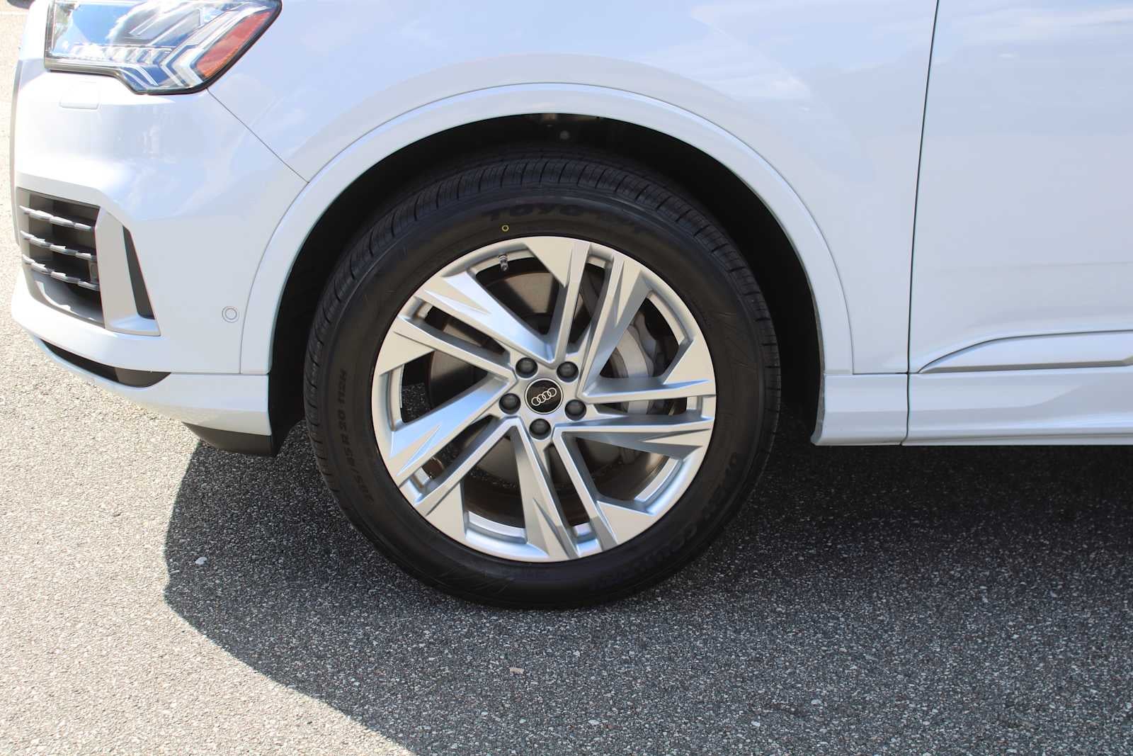 2023 Audi Q7 Premium