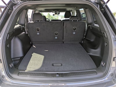 2025 Jeep Grand Cherokee Base