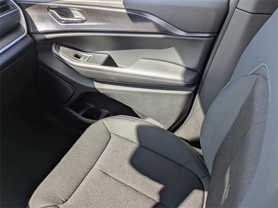 2025 Jeep Grand Cherokee Base