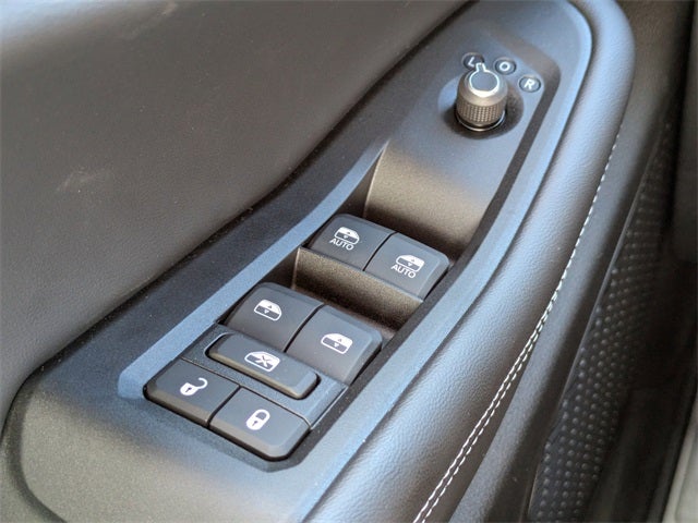 2025 Jeep Grand Cherokee Base