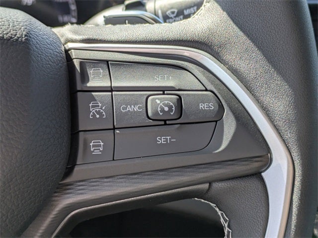 2025 Jeep Grand Cherokee Base