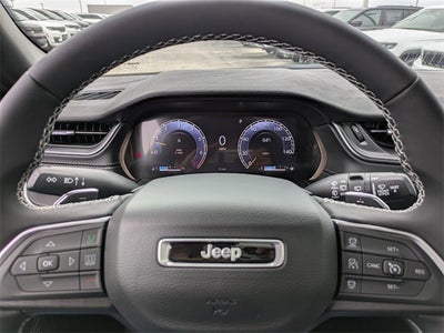 2025 Jeep Grand Cherokee Base
