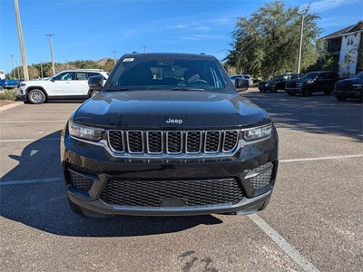2025 Jeep Grand Cherokee Base