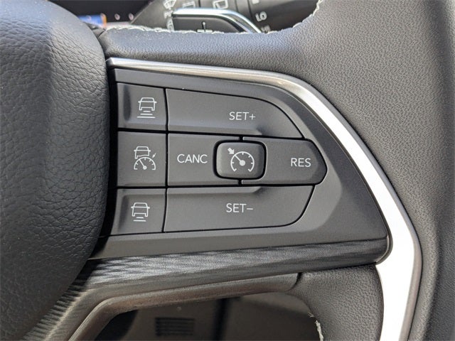 2025 Jeep Grand Cherokee Laredo X