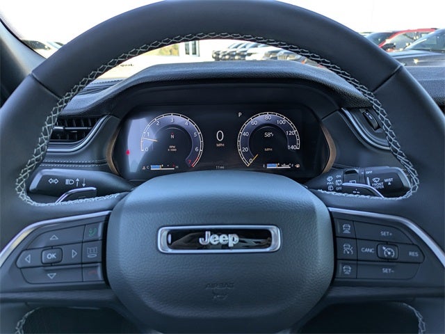 2025 Jeep Grand Cherokee Base