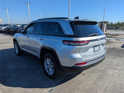 2025 Jeep Grand Cherokee Base