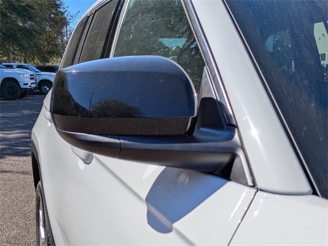 2025 Jeep Grand Cherokee Base