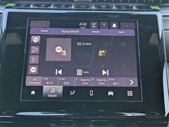 2025 Jeep Grand Cherokee Base