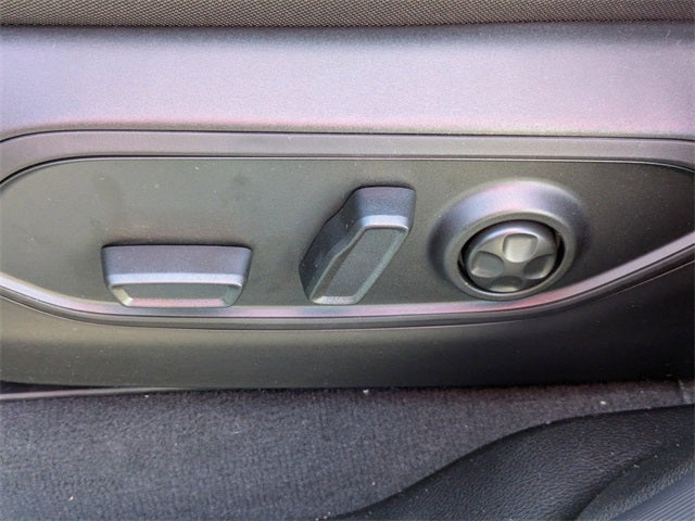 2025 Jeep Grand Cherokee Base