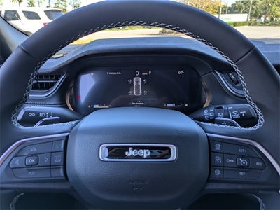 2025 Jeep Grand Cherokee Base