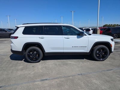 2026 Jeep Grand Cherokee Laredo