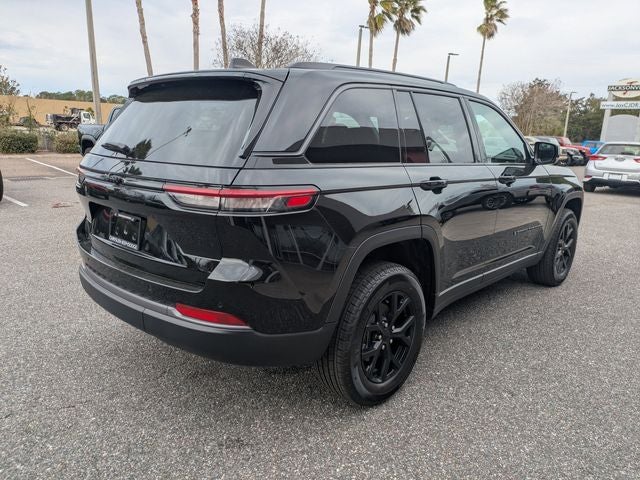 2026 Jeep Grand Cherokee Laredo