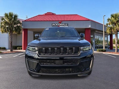 2027 Jeep Grand Cherokee Laredo Altitude
