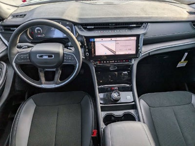 2027 Jeep Grand Cherokee Laredo Altitude