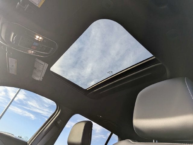2027 Jeep Grand Cherokee Laredo Altitude