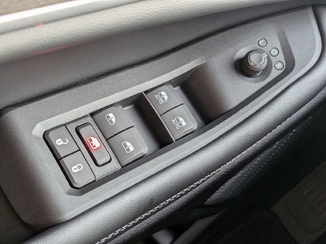 2027 Jeep Grand Cherokee Laredo Altitude