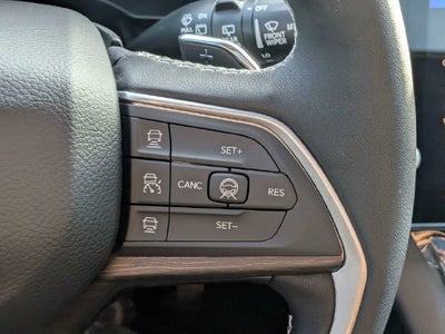2027 Jeep Grand Cherokee Laredo Altitude