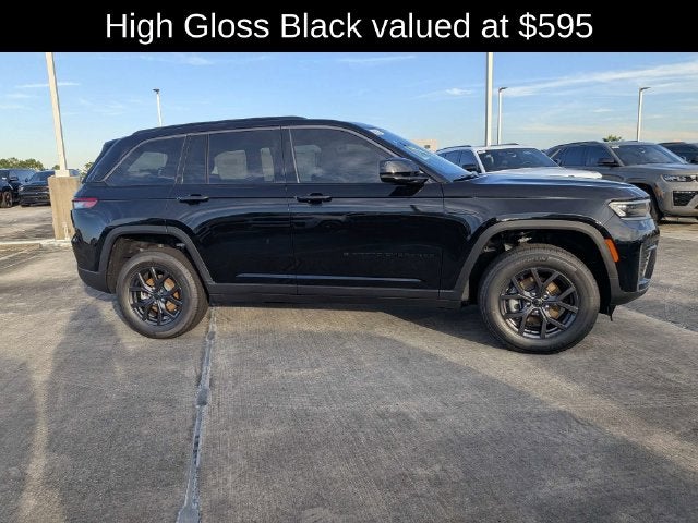 2027 Jeep Grand Cherokee Laredo Altitude