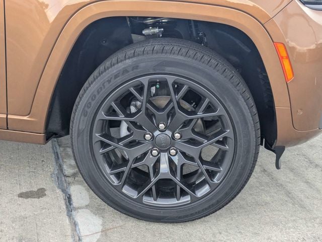 2026 Jeep Grand Cherokee Summit