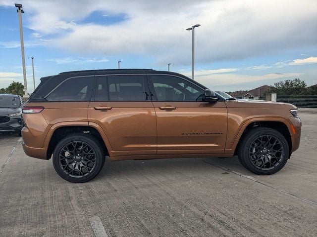 2026 Jeep Grand Cherokee Summit